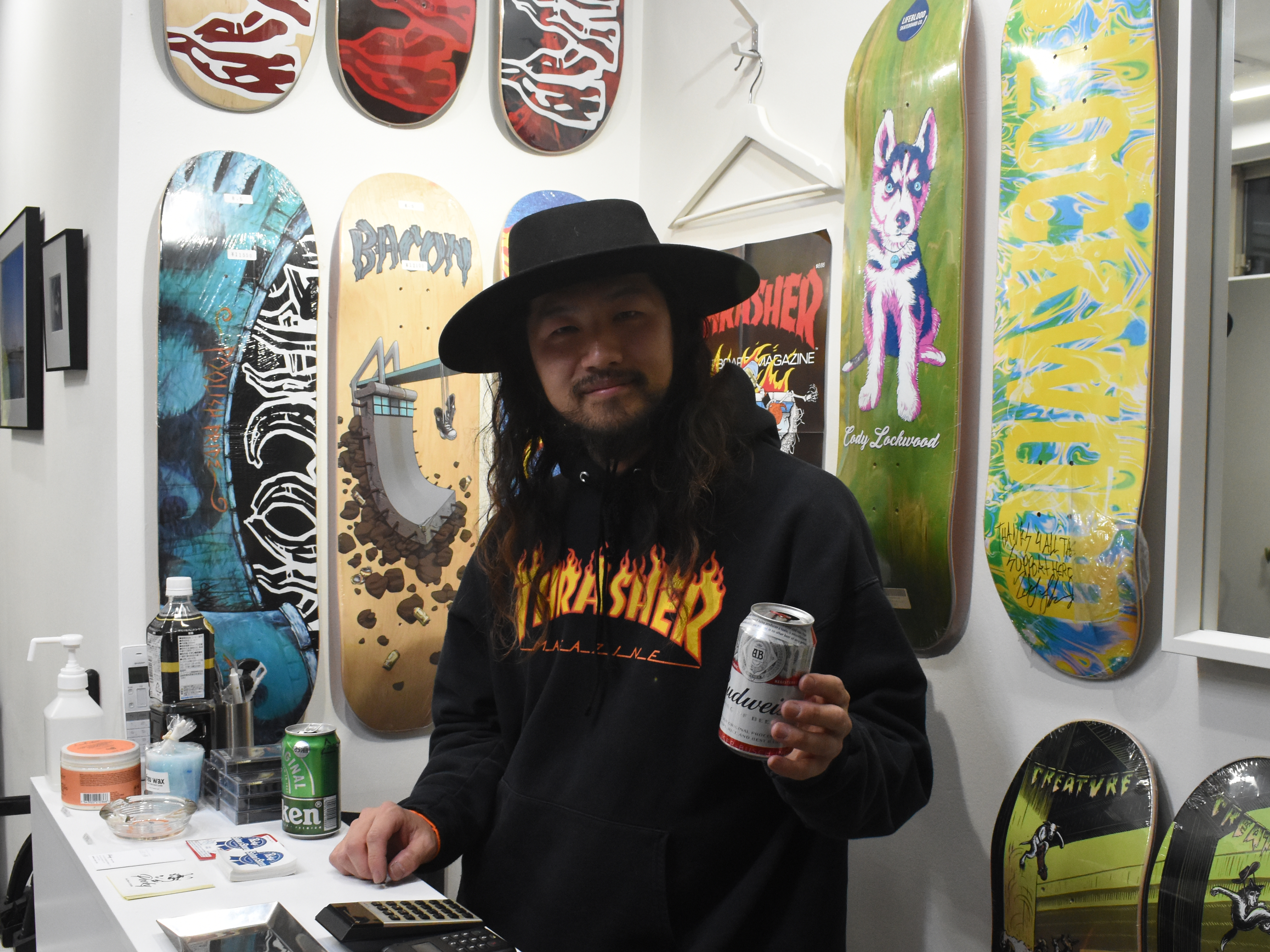 仕事もスケボーも”感覚”を大事に。どんな髪にも魔法をかける美容師